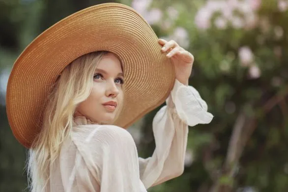 Stylizacje boho na wiosnę i lato 2025. Najpiękniejsze inspiracje sezonu