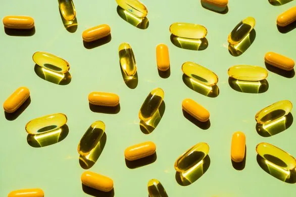 Te witaminy „walczą ze sobą” w organizmie. Nie bierz ich razem