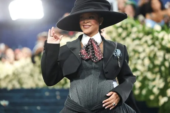 Rihanna jest w trzeciej ciąży! Tak ogłosiła radosną nowinę podczas MET gali 2025