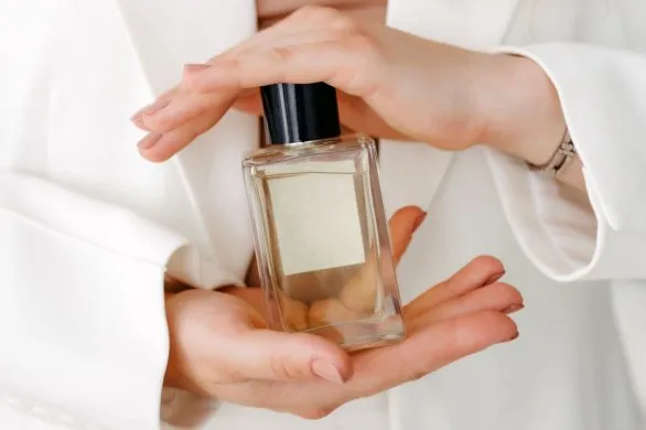 Te perfumy z Zary to prawdziwe hity. Oto najlepsze zapachy na lato