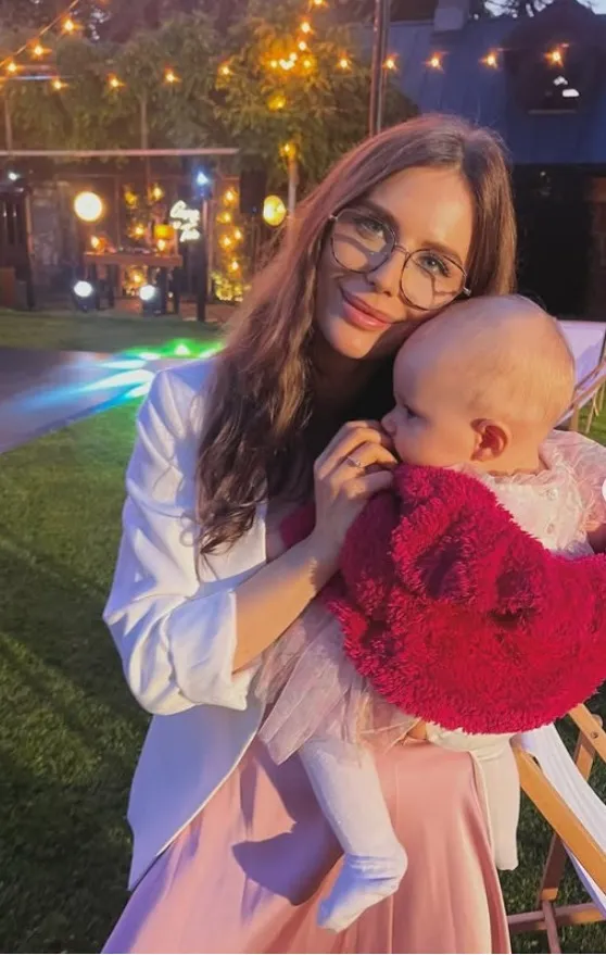 Izabela Banaś z córeczką Izabela Banaś z córeczką