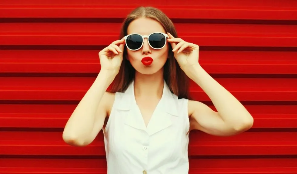 Najmodniejsze szminki tego lata. Te kolory to absolutny must-have