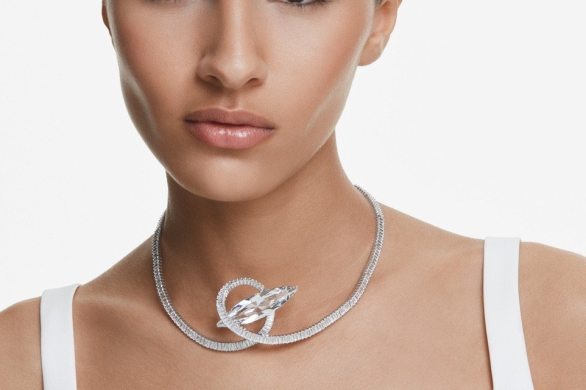 Swarovski: 130 lat blasku w nowej kolekcji na jesień-zimę 2025