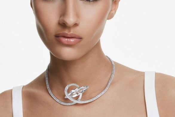 Swarovski: 130 lat blasku w nowej kolekcji na jesień-zimę 2025