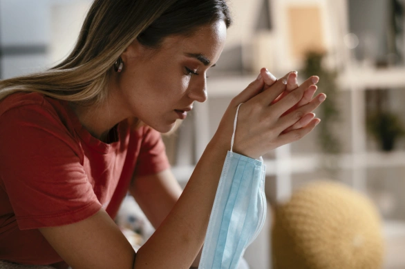 COVID-19 wraca w nowej odsłonie: Nimbus i Stratus nacierają na Polskę. Mamy najważniejsze informacje