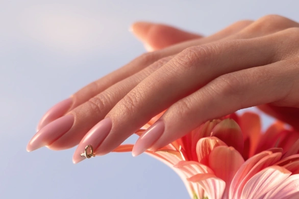 Jak zregenerować paznokcie po hybrydzie?