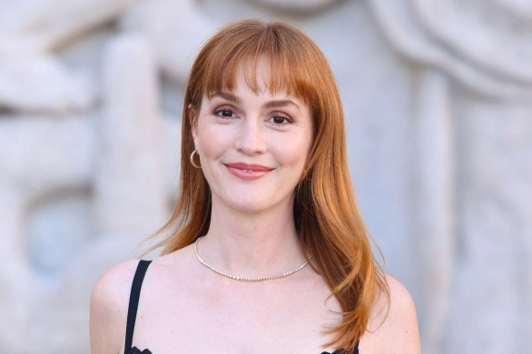 Copper is the new blonde. Miedziane tony to hit w koloryzacji włosów na jesień 2025. Zobacz najpiękniejsze