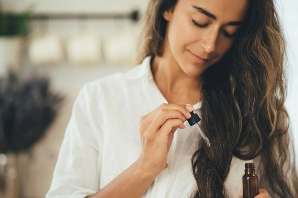 Ta wcierka do włosów to must-have w twojej kosmetyczce. Powoduje wysyp baby hair i zagęszcza fryzurę