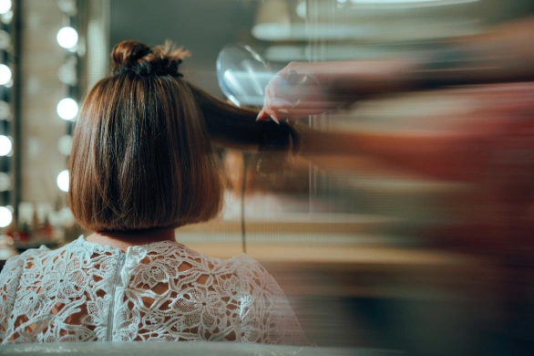 Ta fryzura króluje na Instagramie. Sleek bob, czyli najgoręszta fryzura jesieni 2025