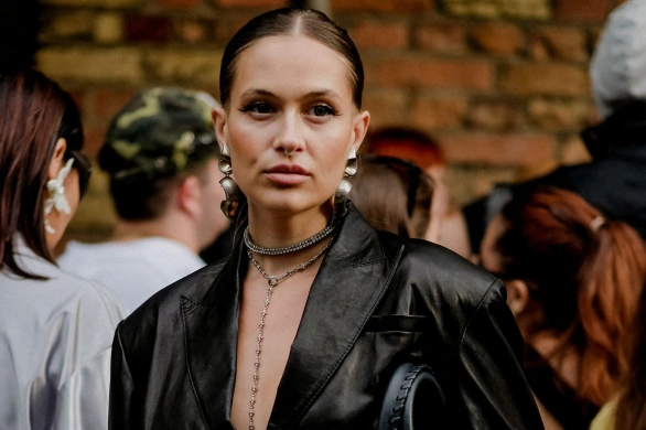 9 najlepszych cieni do powiek w sztyfcie na jesień 2025