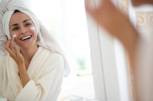 Hebe tnie ceny kosmetyków do pielęgnacji. Na liście kultowe apteczne kremy za grosze