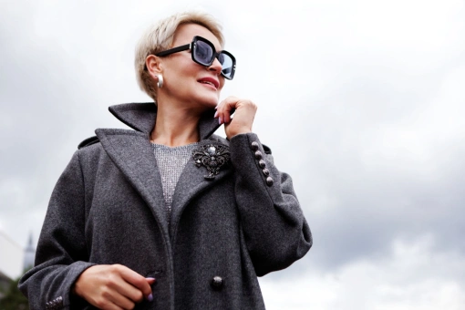 To idealna spódnica na jesień dla 40-latki. Pasuje do każdej sylwetki