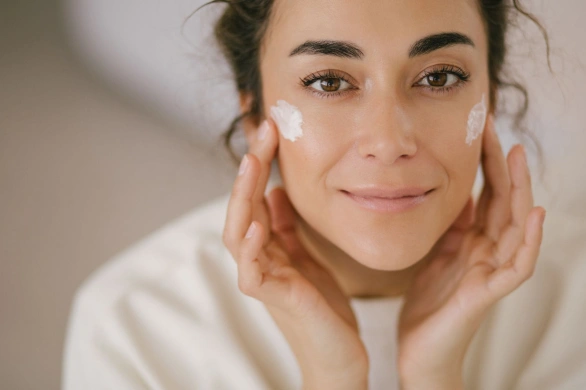 Najlepsze kremy wzmacniające barierę ochronną skóry. TOP 5 produktów na chłodne dni