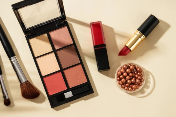 Notino obniża ceny kosmetyków. Te 10 rzeczy warto dodać do swojego koszyka