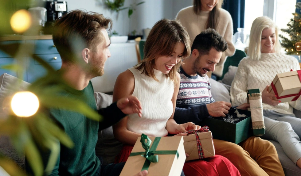 Najlepsze świąteczne prezenty z Superpharm. Te zestawy kosmetyków szybko znikną z półek