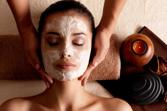 Trzy maseczki oczyszczające, które zrobisz sama w domu. Skóra ci za to podziękuje