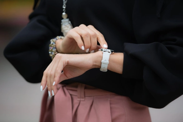 Hipnotyzujące paznokcie koi. Jesienno-zimowe inspiracje