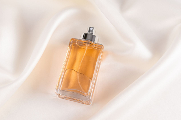 Zara przecenia perfumy z okazji Black Friday. Te zapachy kupisz nawet za 40 zł