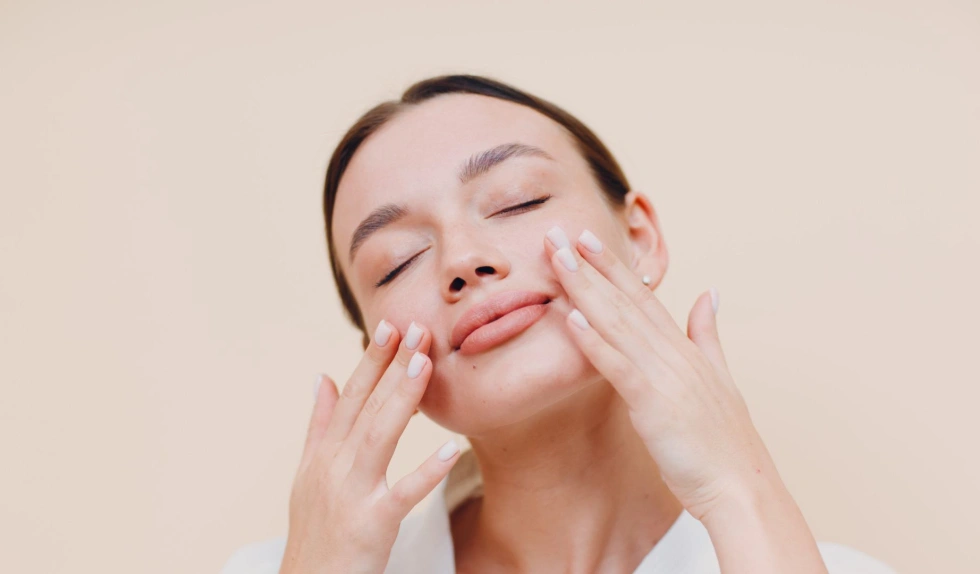 Kosmetyki z wąkrotką azjatycką to fenomen w pielęgnacji skóry. Top 8 preparatów dla każdego typu cery