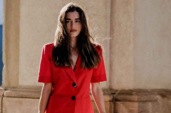 Jesteś brunetką i nie możesz zdecydować się na kolor? Crunette to koloryzacja, którą pokochasz