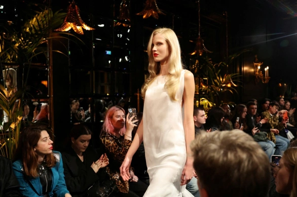 5 gotowych pomysłów na eleganckie stylizacje. Dają potężny „luxury vibe”