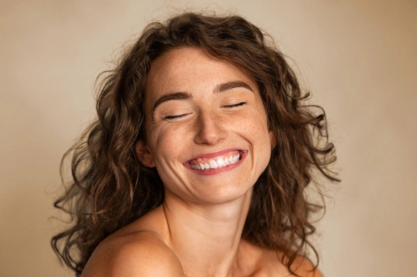 Ten brązowy tusz do rzęs to moje odkrycie. Idealny dla niebieskich oczu