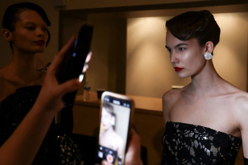 Dzięki tym 5 trikom zapomnisz czym jest nieśmiałość, czyli jak szybko podnieść samoocenę?