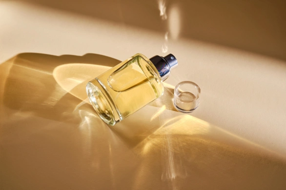 Perfumiarskie trendy na nadchodzący rok. Kluczowe motyw znajdziesz w warstwach