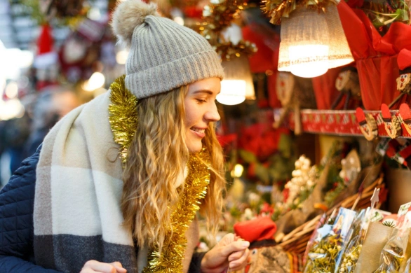 Świąteczne szaleństwo zakupowe. Jak się przed nim bronić?