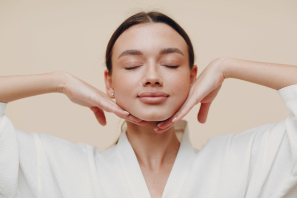 Ten viralowy krem z PDRN i spiruliną daje efekt blur. Wygładza skórę pod make-up i nawilża