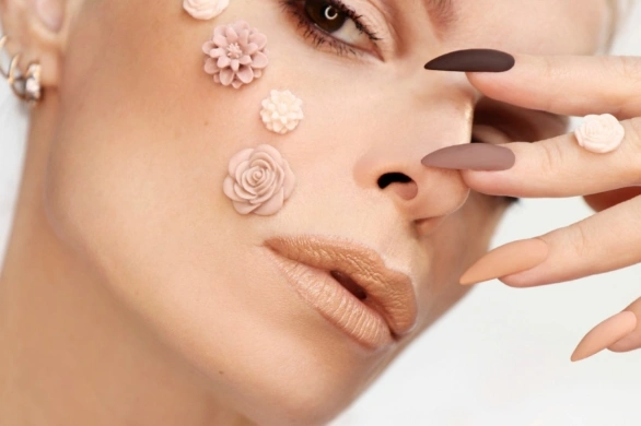 Makijaż, który dodaje lat. Ten trend odchodzi w zapomnienie