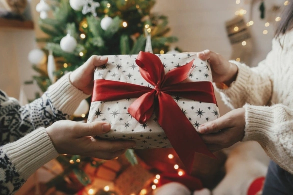 Prezenty last minute z Rossmanna. Te kosmetyki wybiorę dla mamy i przyjaciółki