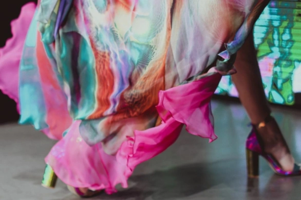 Spódnice maxi wracają do łask. Sprawdź, jak je nosić w 2026 r.