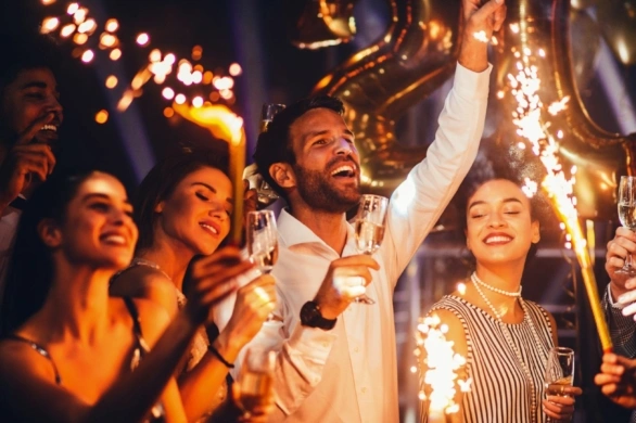 Dwanaście winogron i otwieranie okien, czyli jak przywitać Nowy Rok?