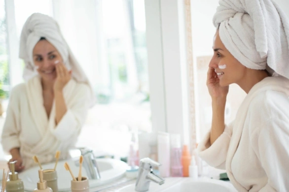 Hebe wyprzedaje kultowe dermokosmetyki. Produkty tych marek kupisz teraz taniej