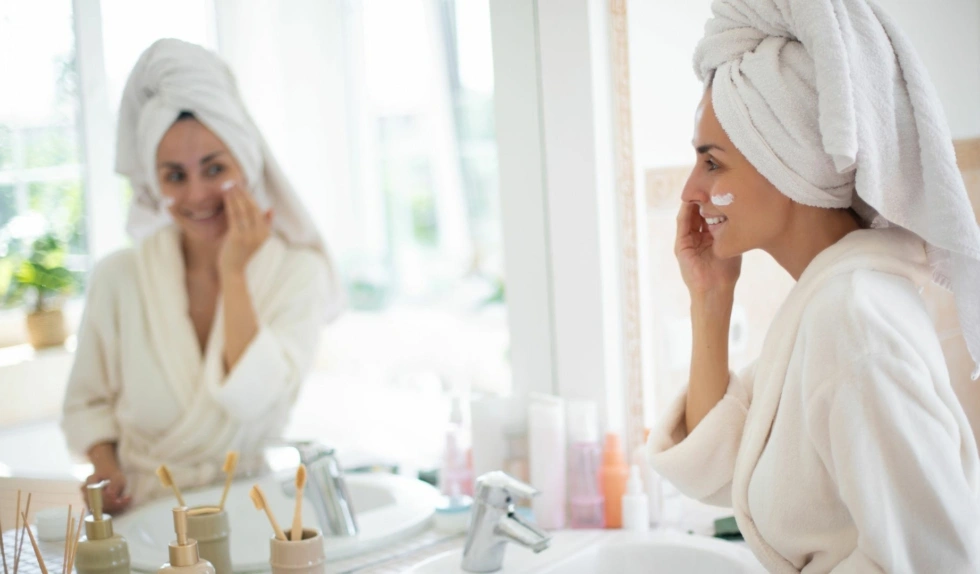 Hebe wyprzedaje kultowe dermokosmetyki. Produkty tych marek kupisz teraz taniej