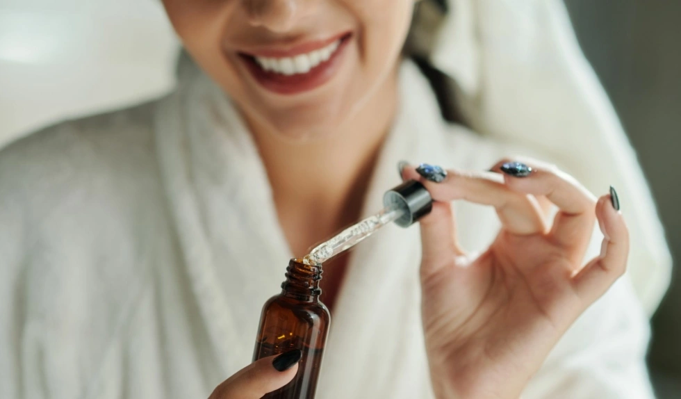 To serum przeciwzmarszczkowe zyskuje na popularności. Nadaje się do cery wrażliwej