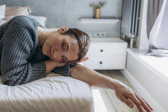 W tych kolorach możesz wyglądać na zmęczoną. Lepiej unikać ich zimą