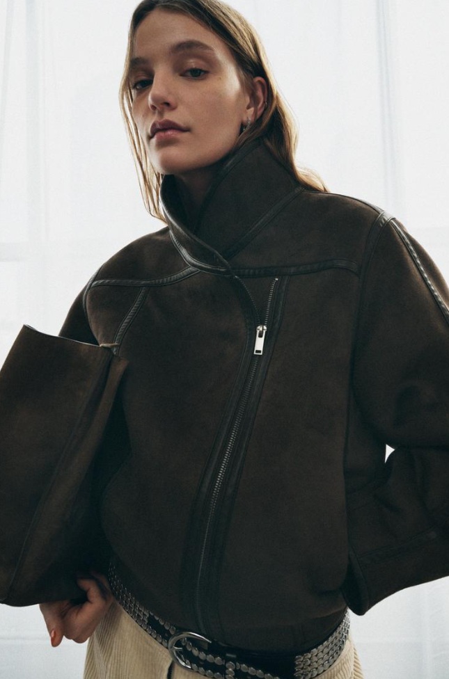 kurtka z zary z wysokim kołnierzem