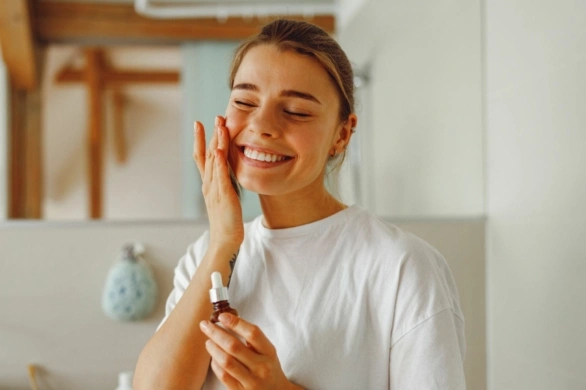 Pielęgnacja skóry po 30. roku życia. Te składniki robią największą różnicę