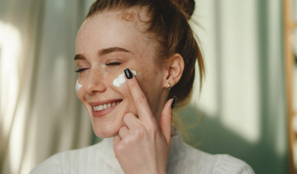 Hebe przecenia dermokosmetyki. W ofercie produkty Cetaphil, La Roche- Posay, czy Bandi