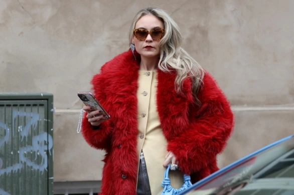 Na to czerwone futerko z Reserved polują it- girls. Zniknie szybciej, niż myślisz