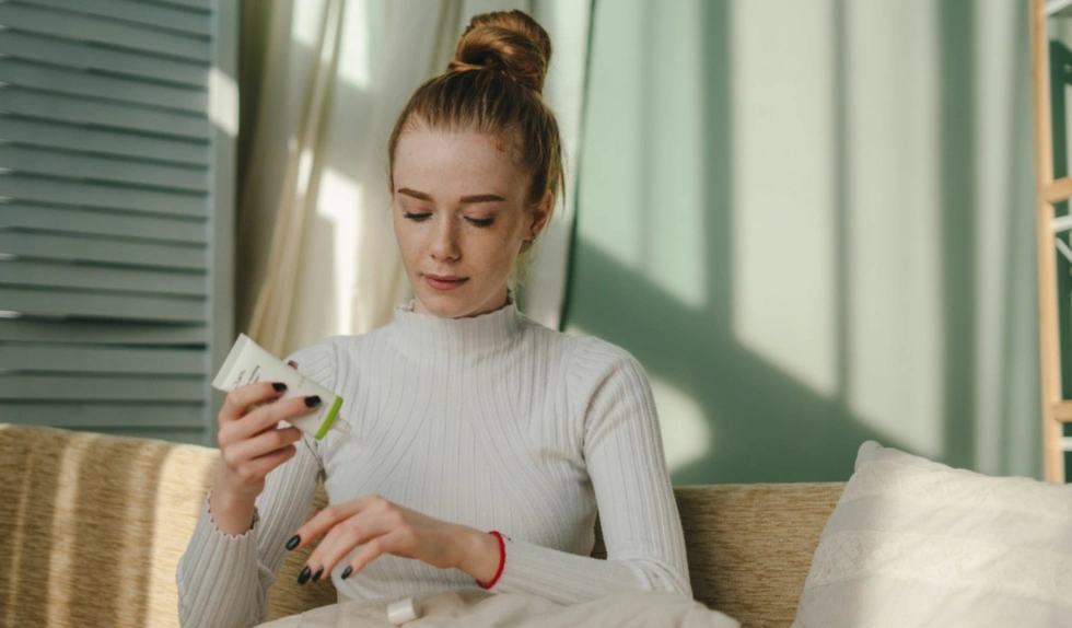 Ten krem do ciała i rąk to prawdziwa perełka. Otula ciepłym i energetyzującym zapachem imbiru