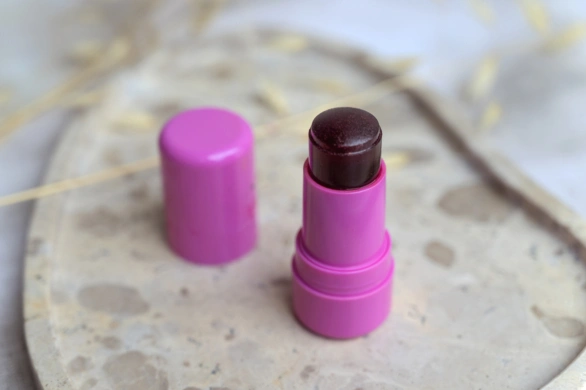 Galaretkowy róż w sztyfcie pojawił się Action. Kosztuje grosze, a jest największym trendem 2026 roku