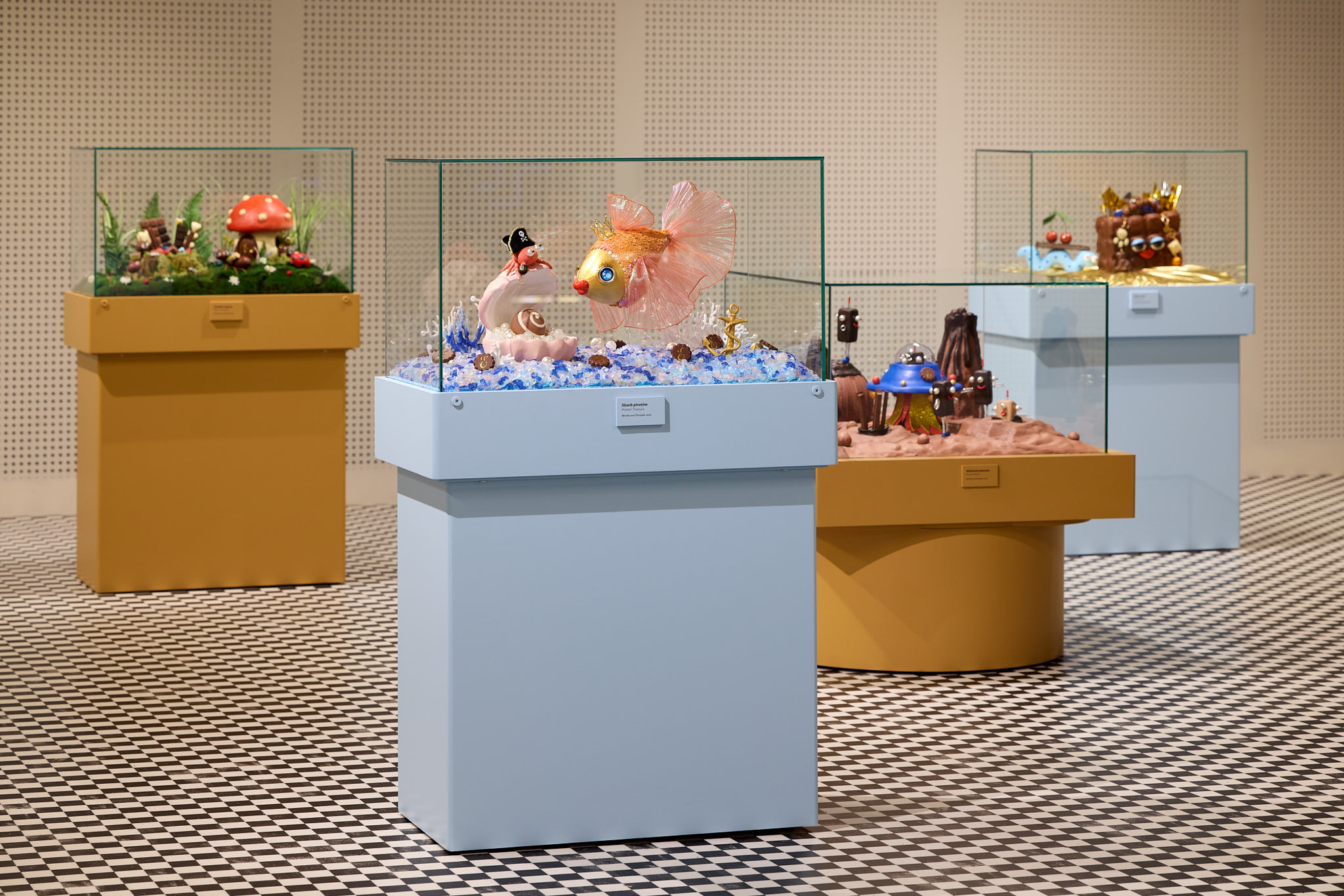 Czekolada jako bohaterka sztuki. Nowa wystawa w Fabryce Czekolady E.Wedel