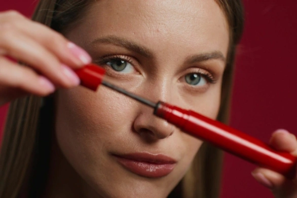 Top 3 pielęgnujące tusze do rzęs. Wzmacniają włoski i dodają objętości