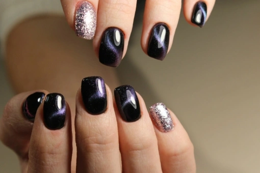 Barcode nails to najgorętszy trend w manicure z Korei. Błysk i zabawa formą