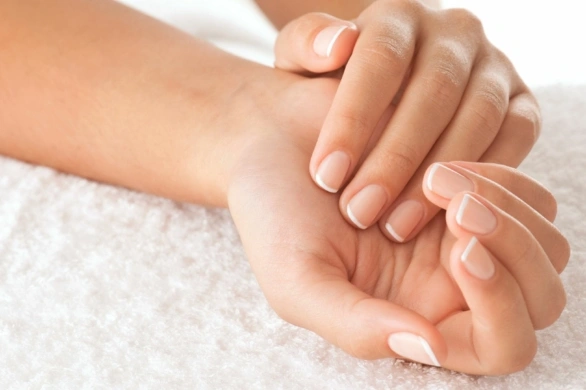 Ta odżywka do skórek wokół paznokci daje efekt jak z salonu. Nawilża i regeneruje