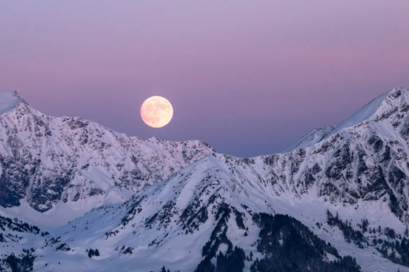 Nadchodzi pełnia w znaku Lwa. Te znaki czeka prawdziwy przełom