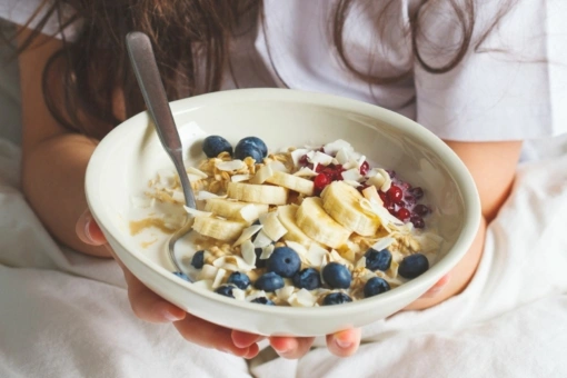 Co jeść, aby odkwasić organizm? Tych rzeczy nie może zabraknąć w Twoim jadłospisie